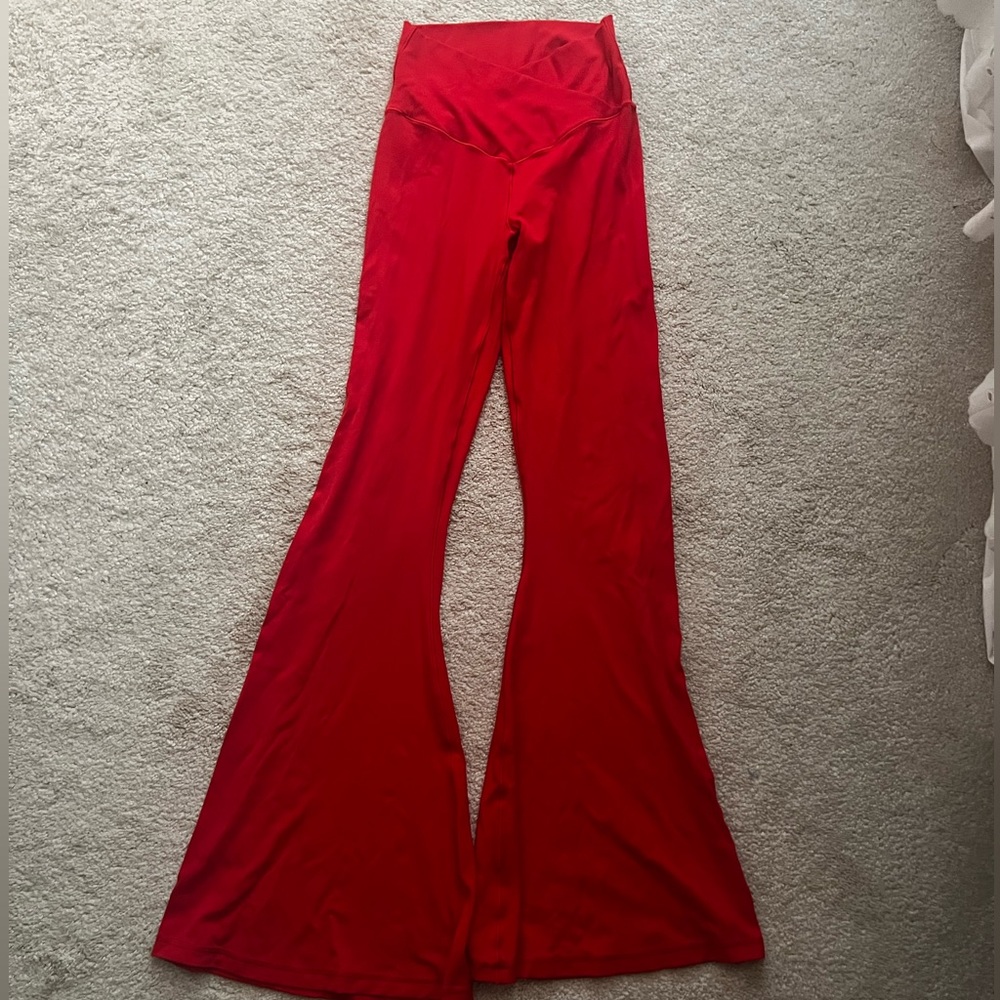 Aerie Real Me Super Flare Hi-Rise Crossover Leggings (Red)